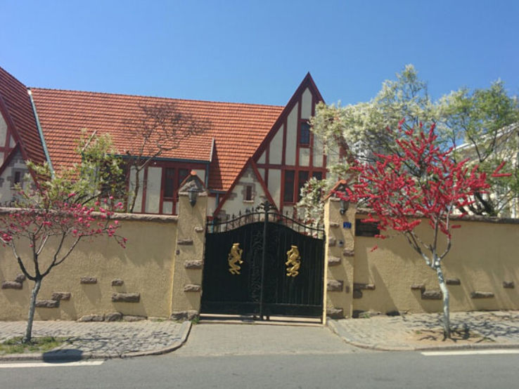 Badaguan Eight Passes Trip Packages