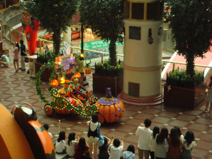 Lotte World Trip Packages