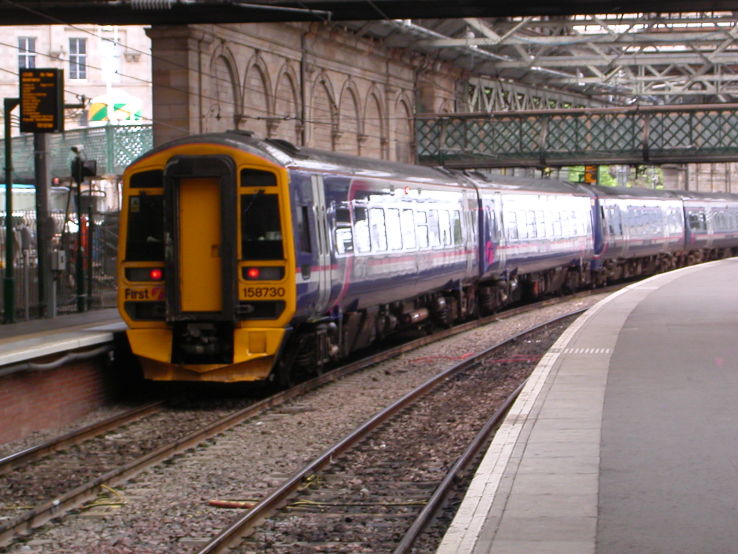 Edinburgh Waverley railway station  Trip Packages