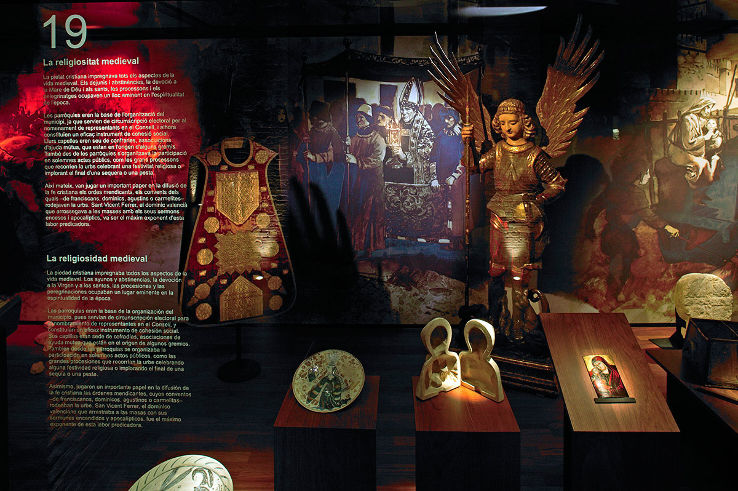 Valencia History Museum Trip Packages