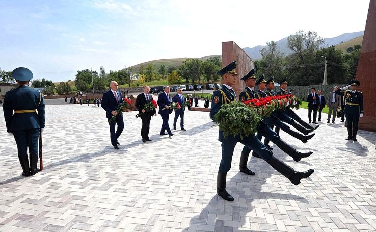 Victory square Trip Packages