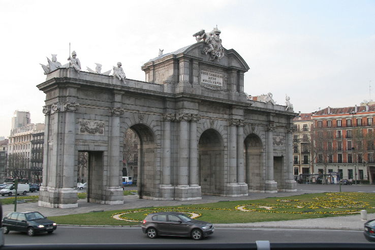 Puerta de Alcala Trip Packages