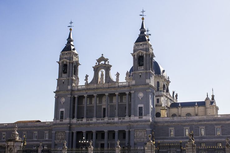 Almudena Cathedral Trip Packages