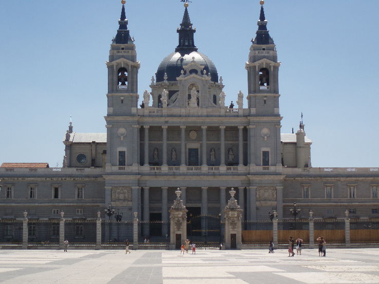 Almudena Cathedral Trip Packages