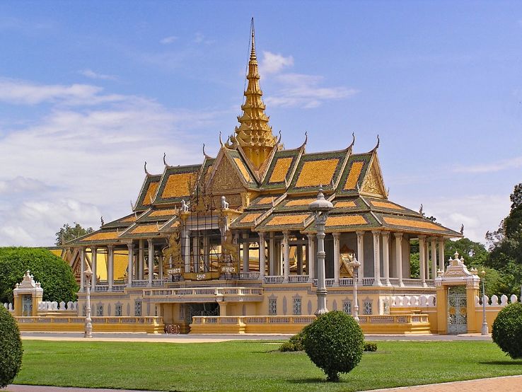 Royal Palace and Silver Pagoda Trip Packages