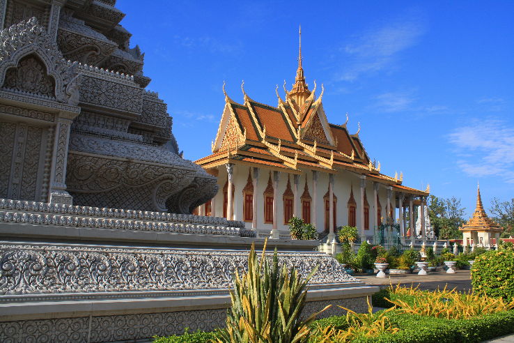 Royal Palace and Silver Pagoda Trip Packages