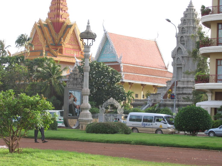 Wat Ounalom Trip Packages