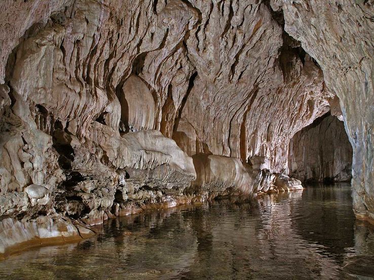 Natural Bridges Hiking Trail Trip Packages