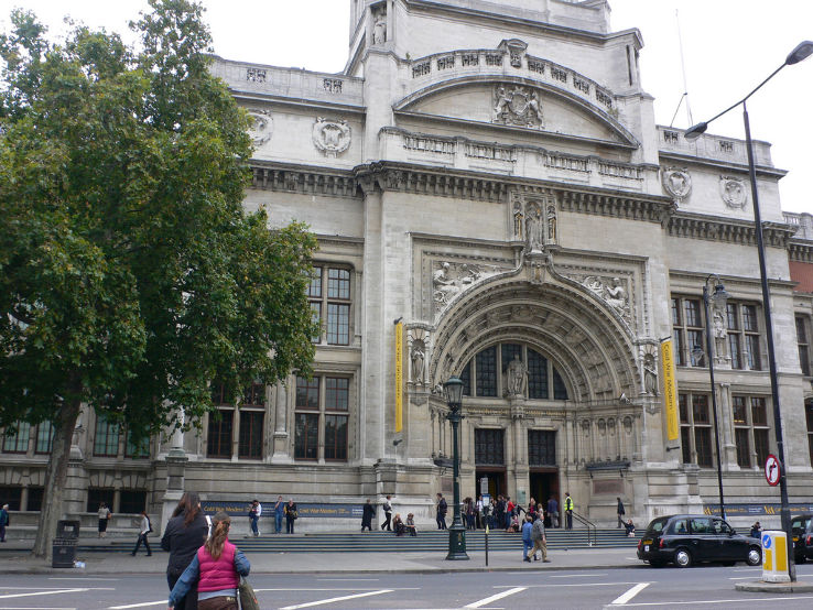 The Victoria and Albert Museum Trip Packages