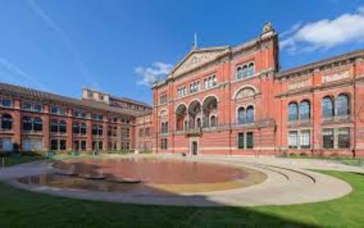 The Victoria and Albert Museum Trip Packages