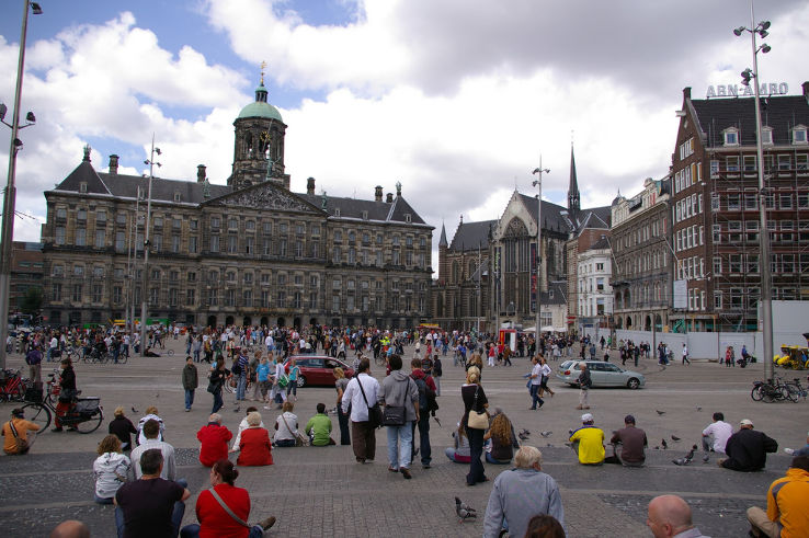 Dam Square Trip Packages