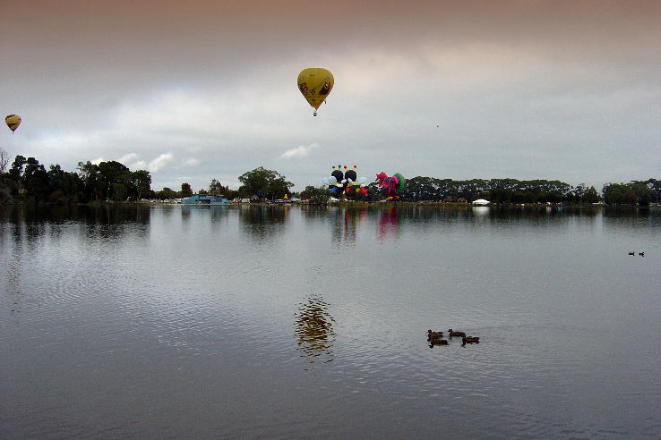 Hamilton Lake Domain Trip Packages