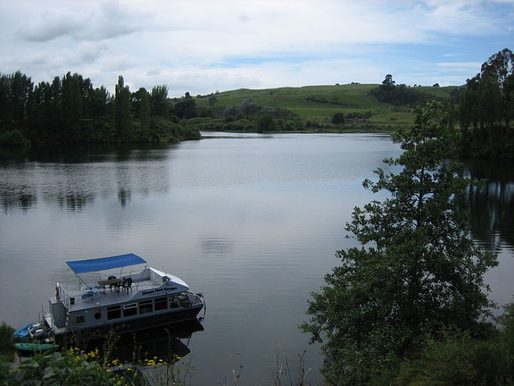 Lake Karapiro Trip Packages