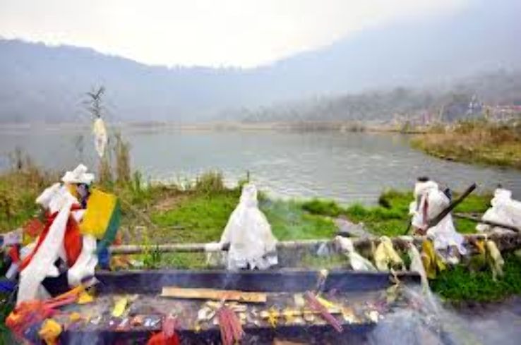 Khecheopalri Lake Trip Packages