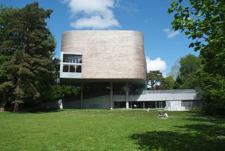 Lewis Glucksman Gallery Trip Packages