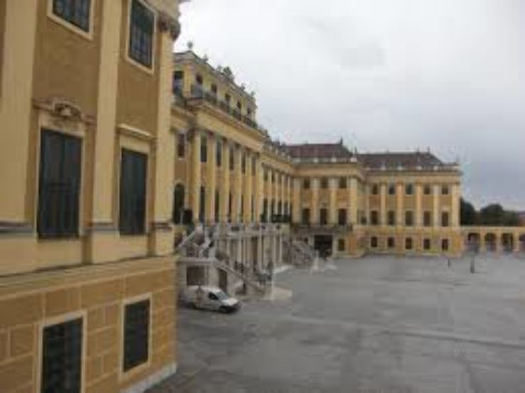 Schonbrunn Palace Trip Packages
