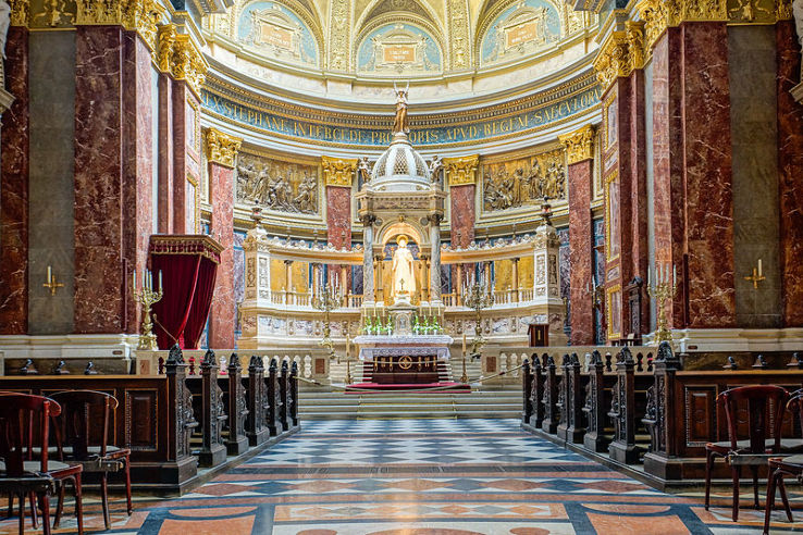 St. Stephens Basilica Trip Packages