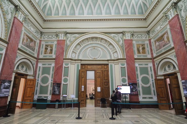 Hall of Art, Budapest Trip Packages