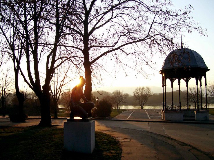 Vaci Mosolyalbum, Sajdik Ferenc gyujtemeny Trip Packages