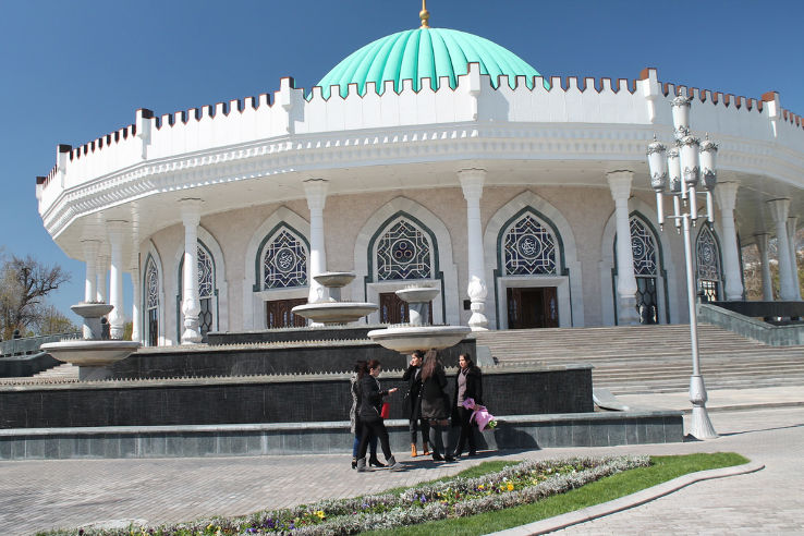 Amir Timur Museum Trip Packages