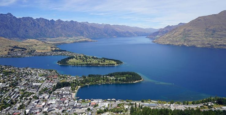 Lake Wakatipu Trip Packages