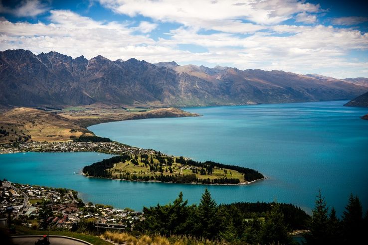 Lake Wakatipu Trip Packages