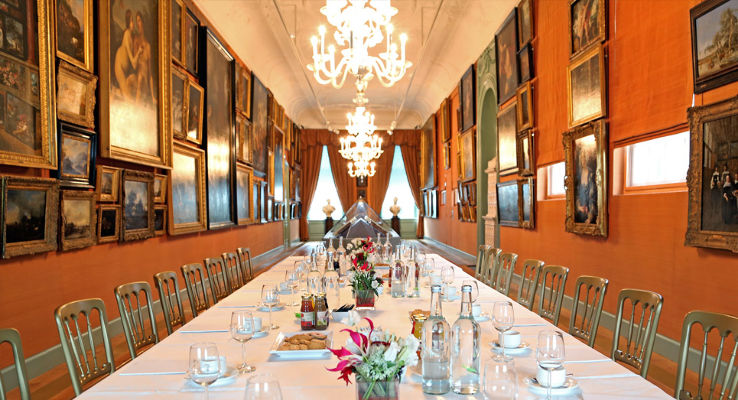 Prince William V Gallery Trip Packages