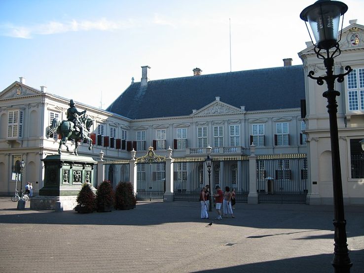 Noordeinde Palace Trip Packages
