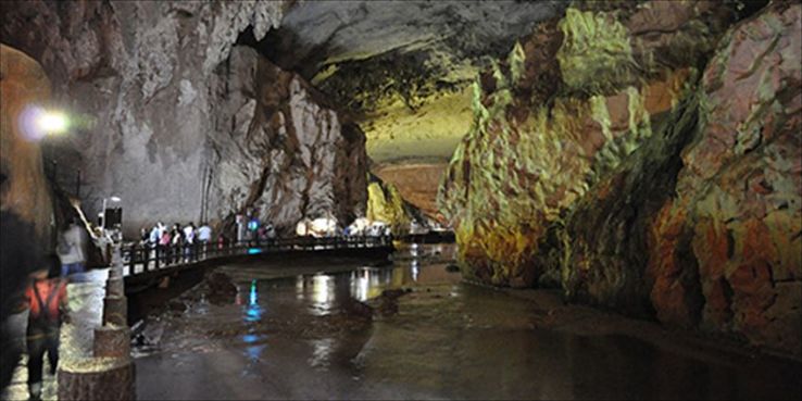 Odake Limestone Caves Trip Packages