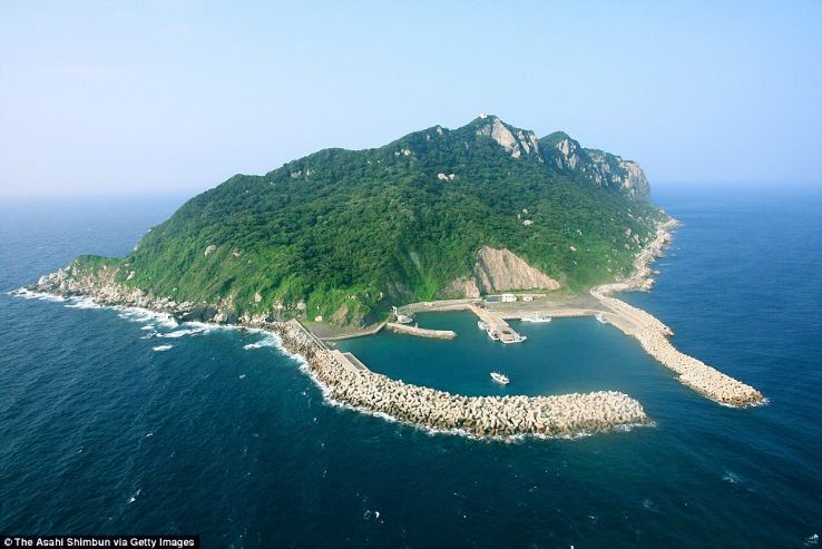Kashiwa, Okinoshima & Uguru islands Trip Packages