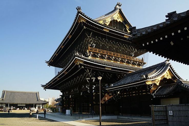 Higashi Honganji Trip Packages