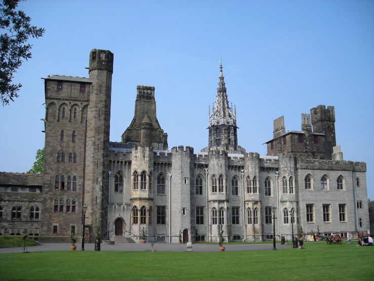 Cardiff Castle  Trip Packages