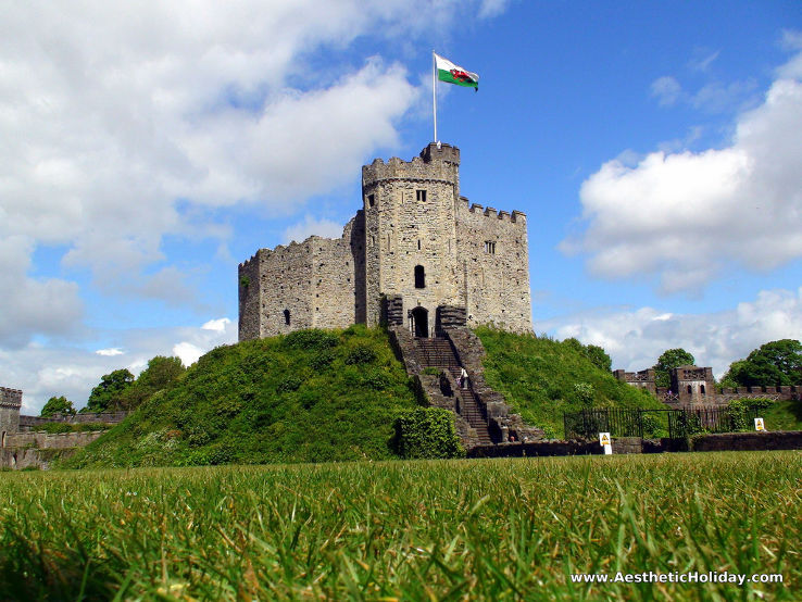 Cardiff Castle  Trip Packages