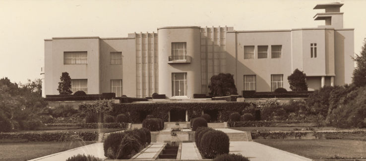 Serralves Museum & Villa Trip Packages