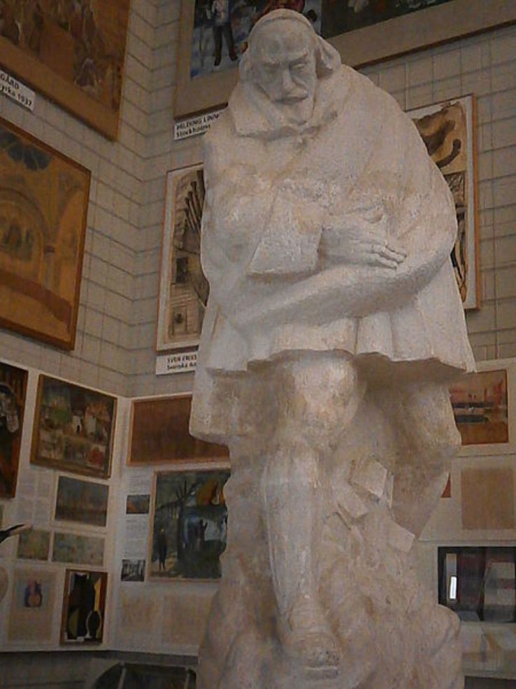 Museum of Sketches for Public Art Trip Packages