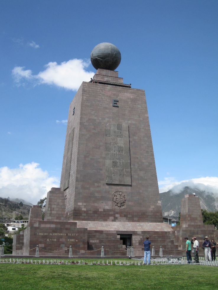 La Mitad del Mundo Trip Packages
