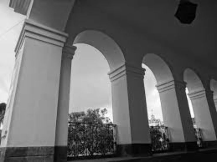 Corondelet Palace  Trip Packages