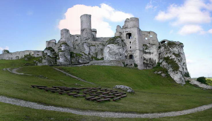 Ogrodzieniec Castle Trip Packages