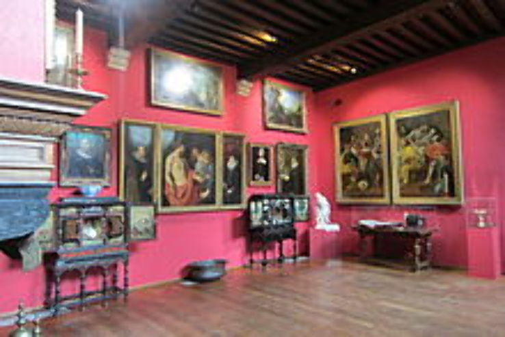 Rockox House Trip Packages