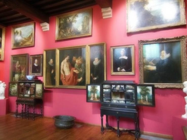 Rockox House Trip Packages