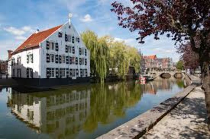 DE FORTUIN HOUSE Trip Packages