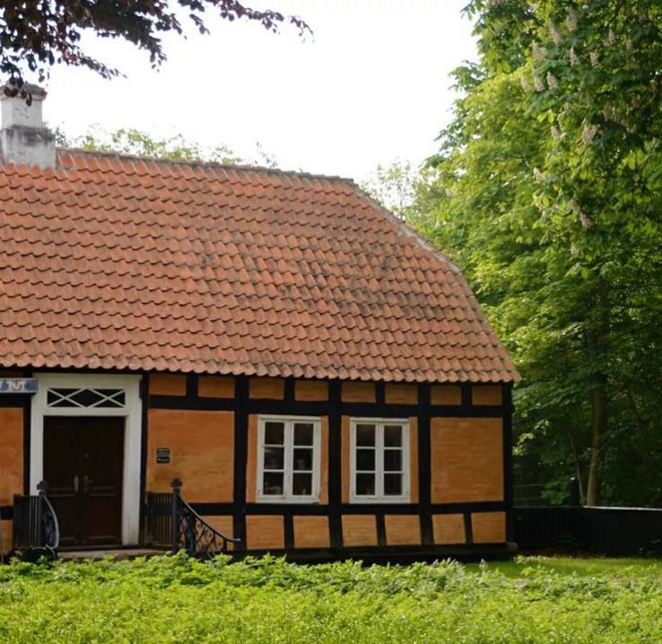 Anchers Hus Trip Packages