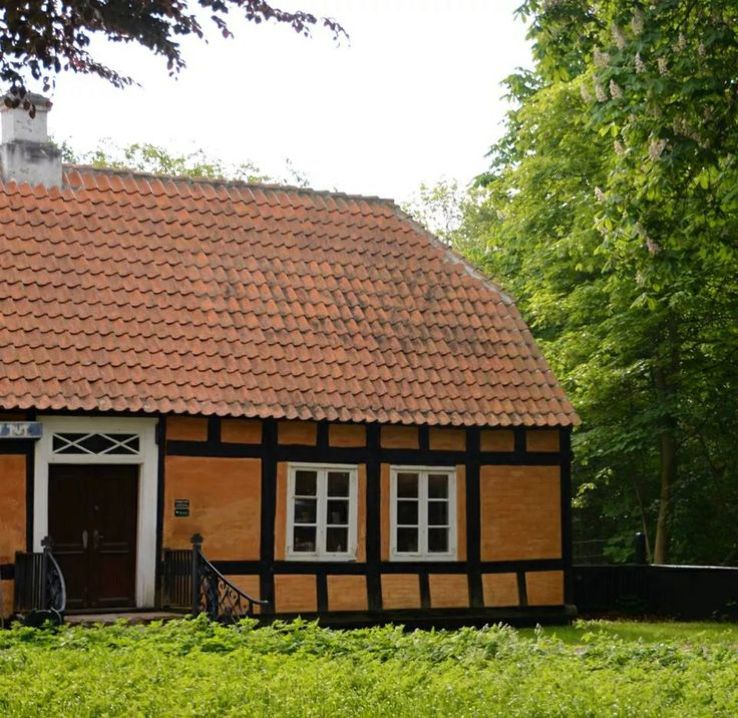 Anchers Hus Trip Packages