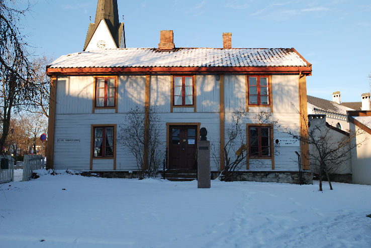 Kirsten Flagstad Museum Trip Packages