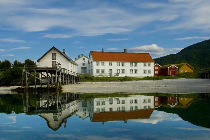 Kjerringoy Trading Post Trip Packages
