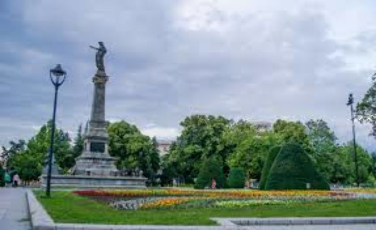 Freedom Square Trip Packages