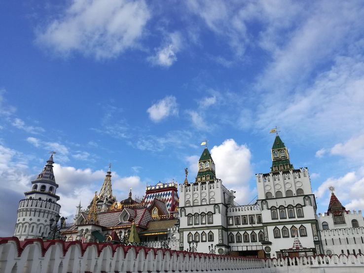 Izmailovo Kremlin Trip Packages