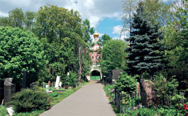 Novodevichy Cemetery Trip Packages