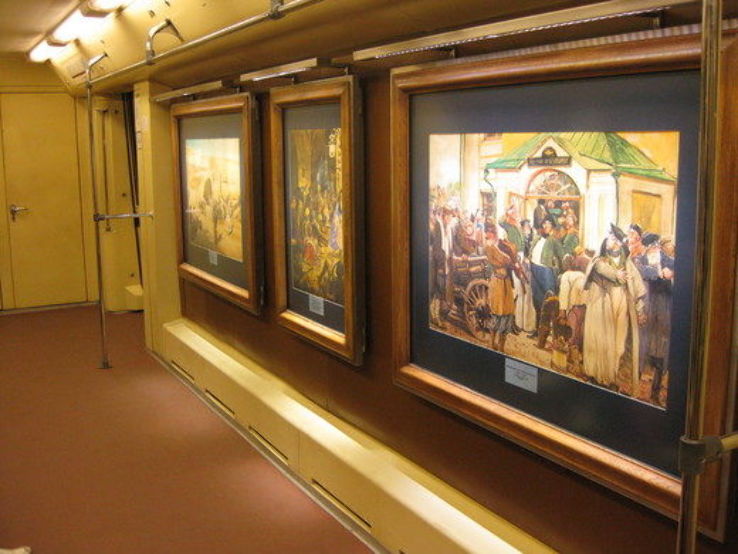 Aquarelle Train on The Moscow Metro Trip Packages