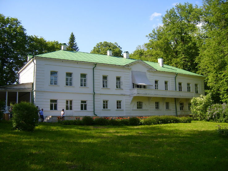 Yasnaya Polyana Trip Packages